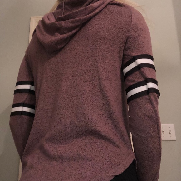 Purple long sleeve - Picture 2 of 2